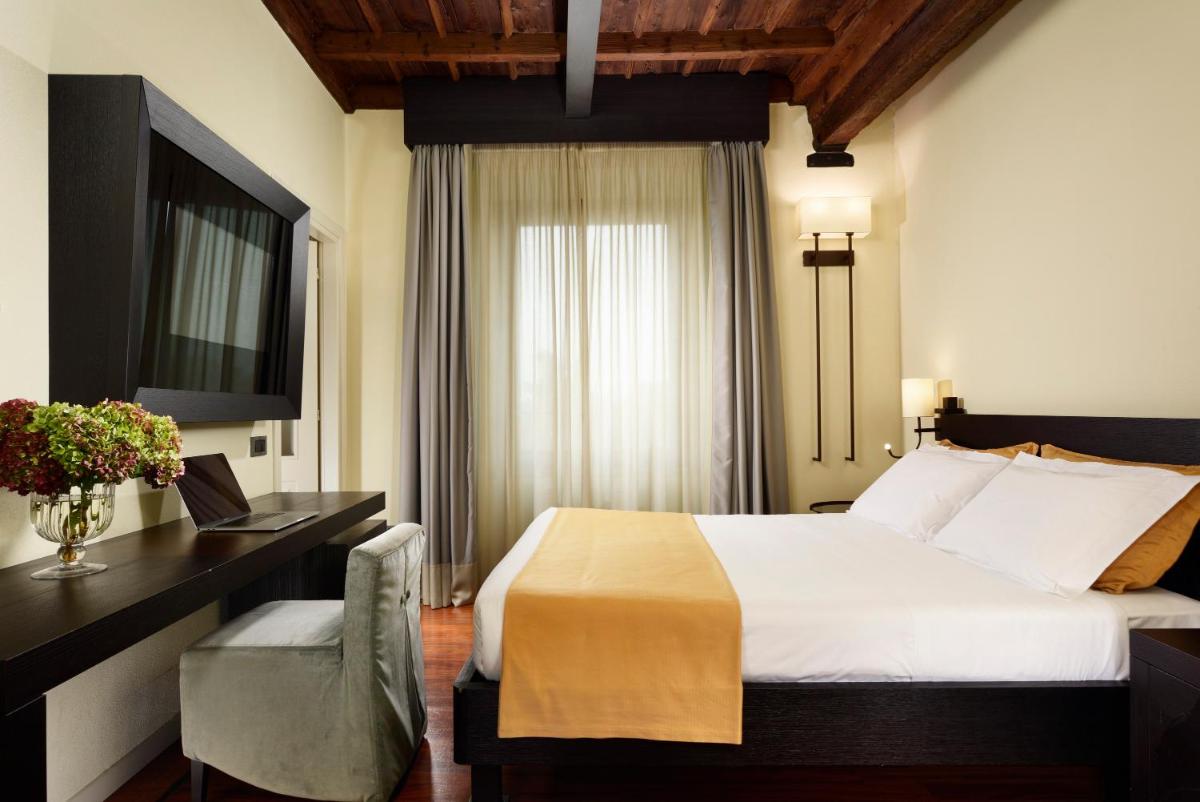 Castello Visconteo - Housity