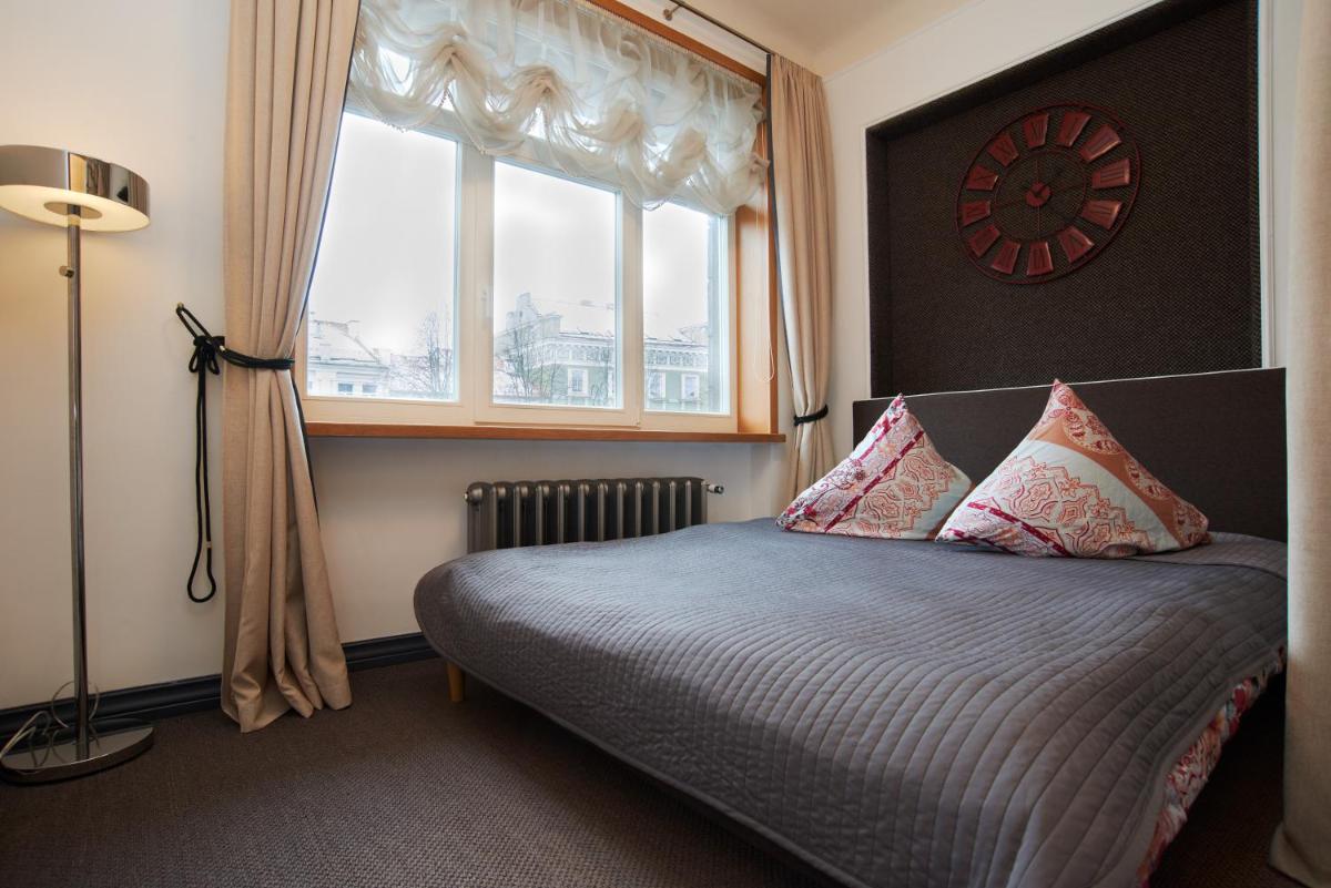 Town Hall Apartments - Housity