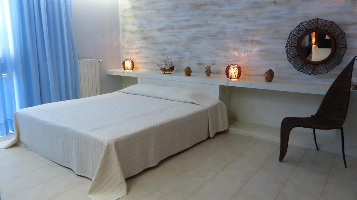 Oasis Beach Studios - Housity