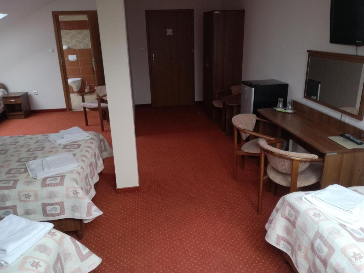 NASZ DWOREK - Housity