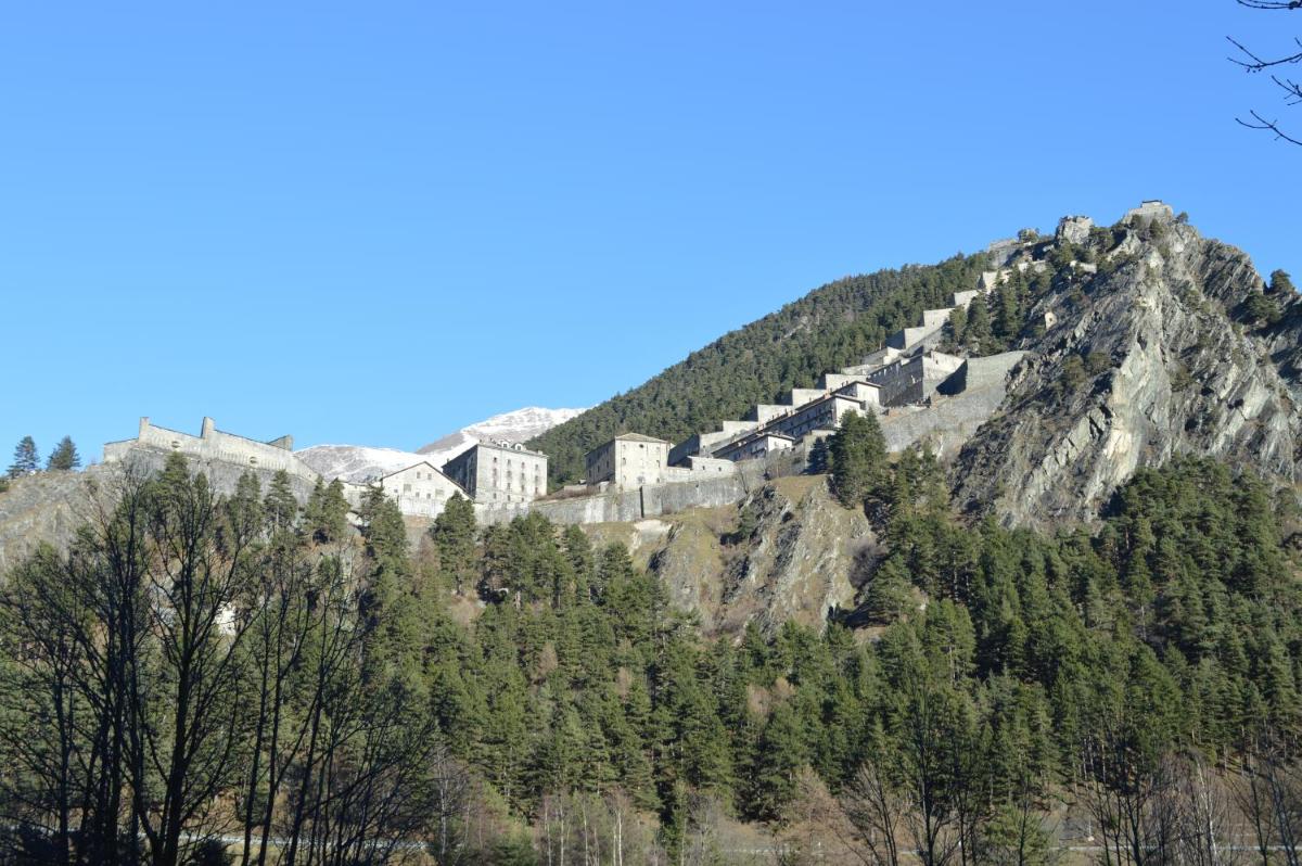 La Slitta - Housity