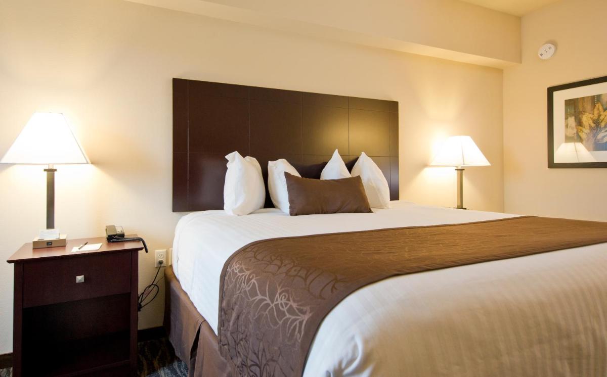 Cobblestone Inn & Suites - Boone - Housity