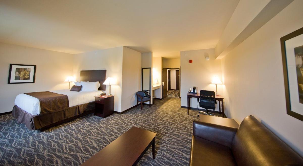 Cobblestone Inn & Suites - Boone - Housity
