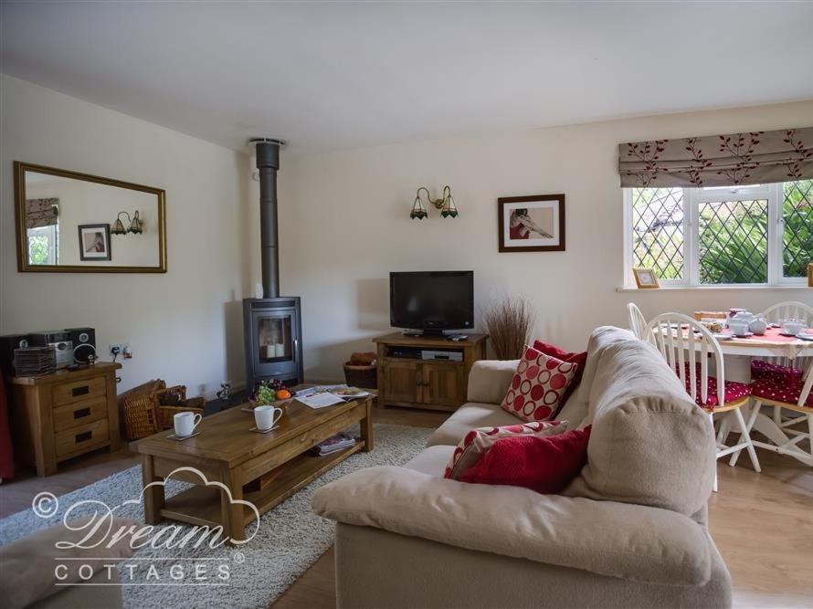 Toll Lodge - Housity