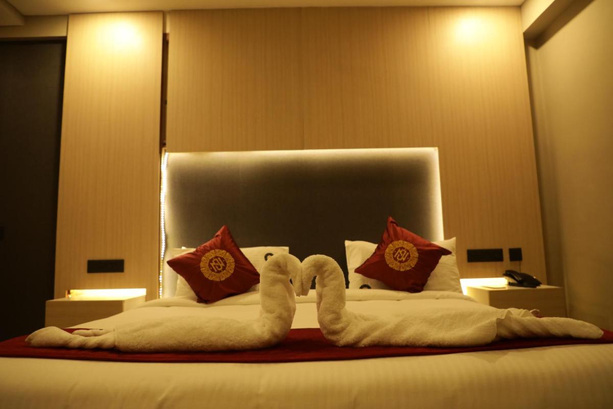 Noor jehan's Grand Noor - Housity