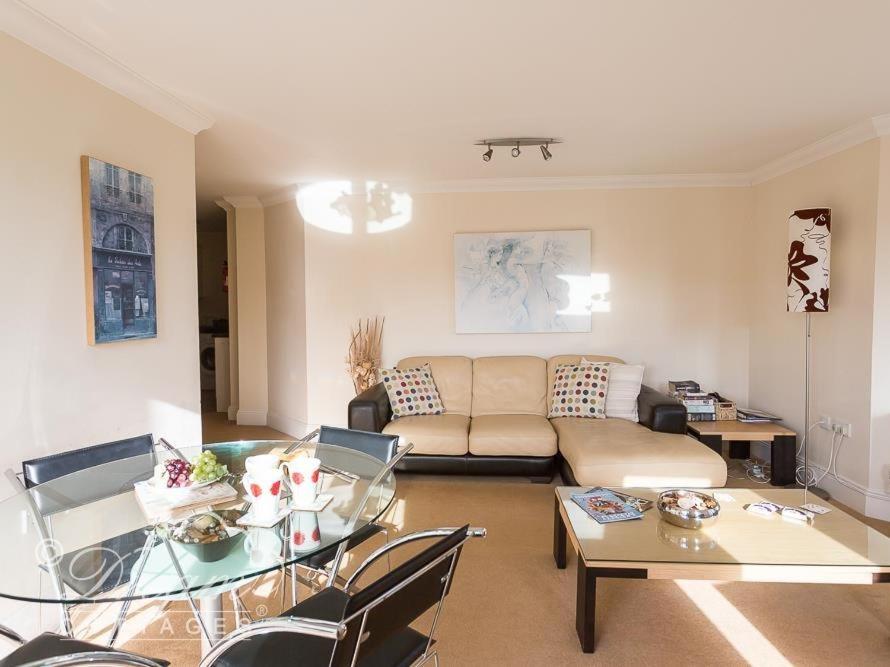 Harbourside Apartment - Housity