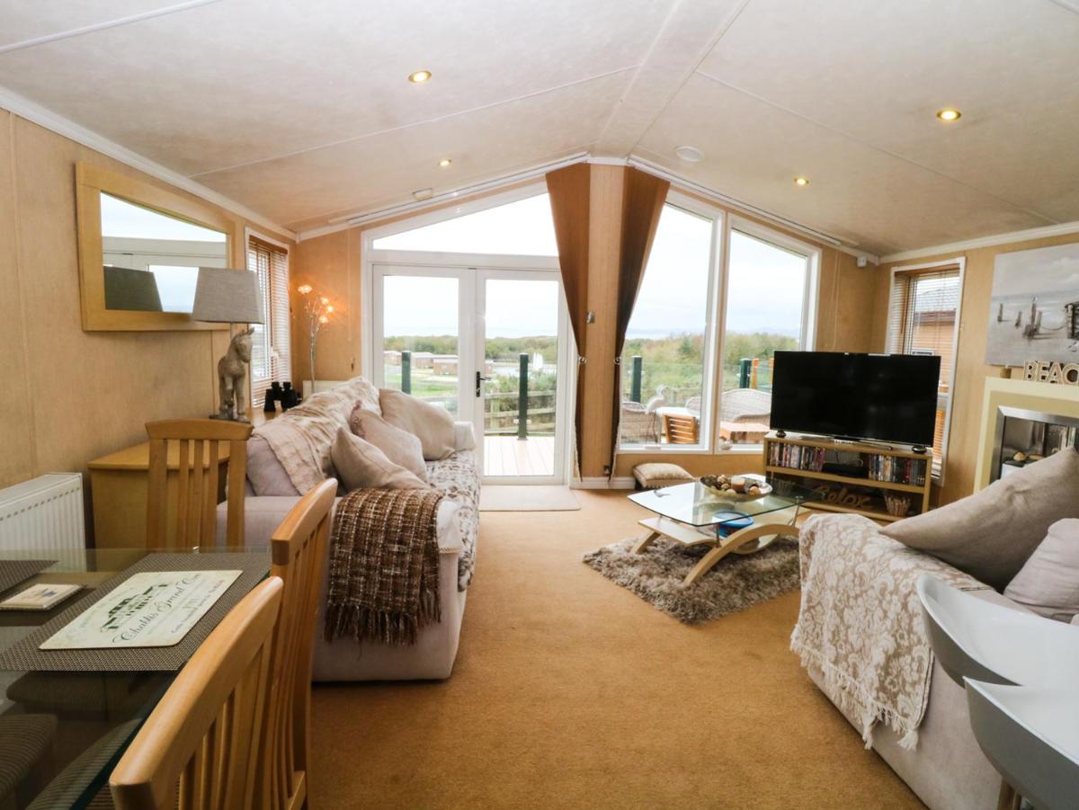 The View, Pwllheli - Housity