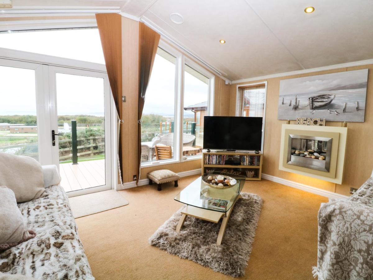 The View, Pwllheli - Housity