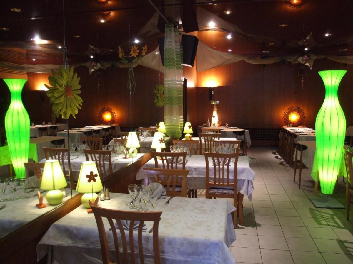 Hôtel & Restaurant Azur - Housity