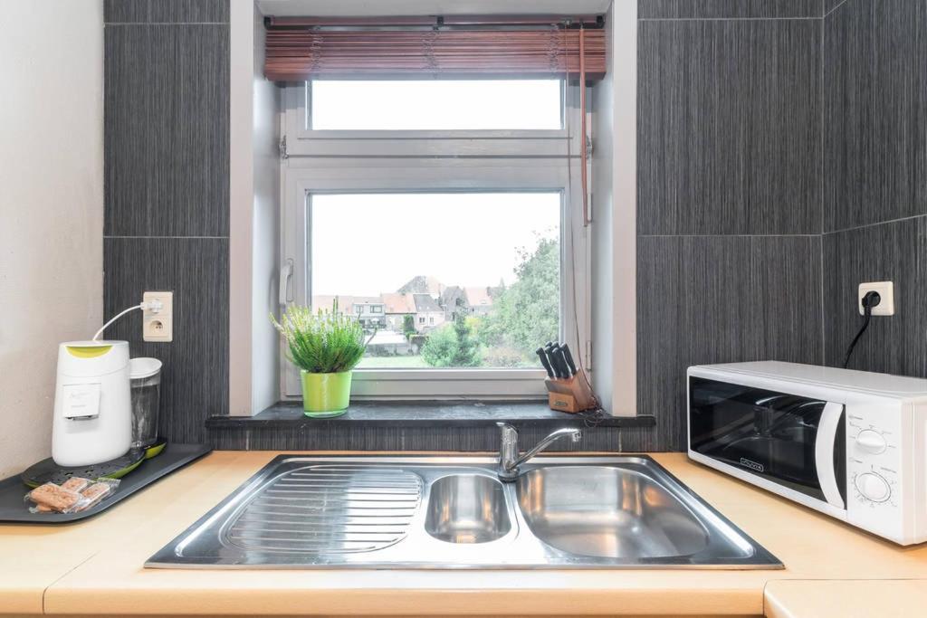 Charmant appartement met zicht Damse vaart @Brugge - Housity