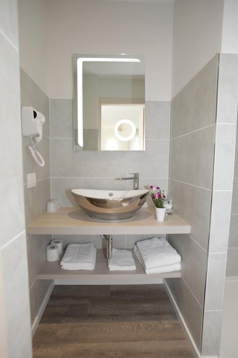 Hotel Europa - Housity