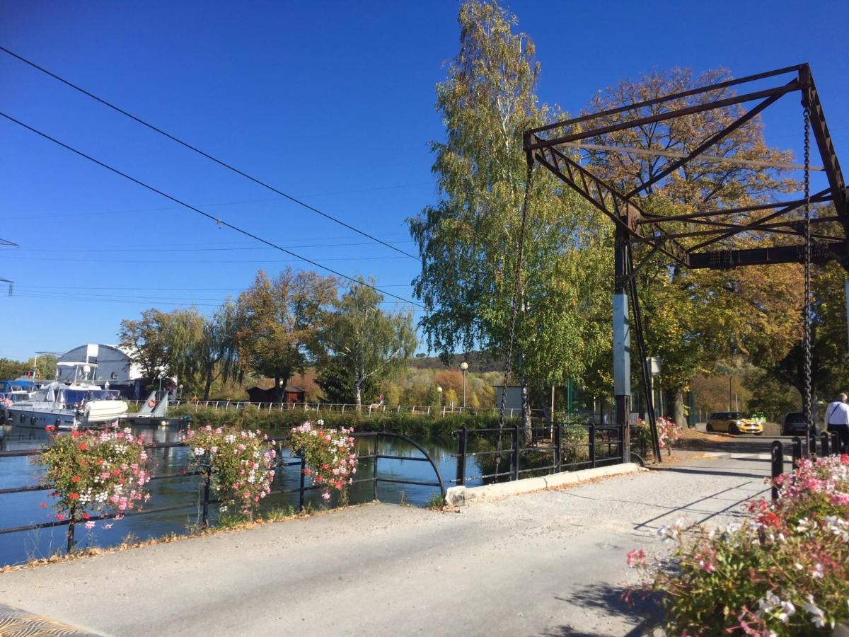 Camping du canal - Housity