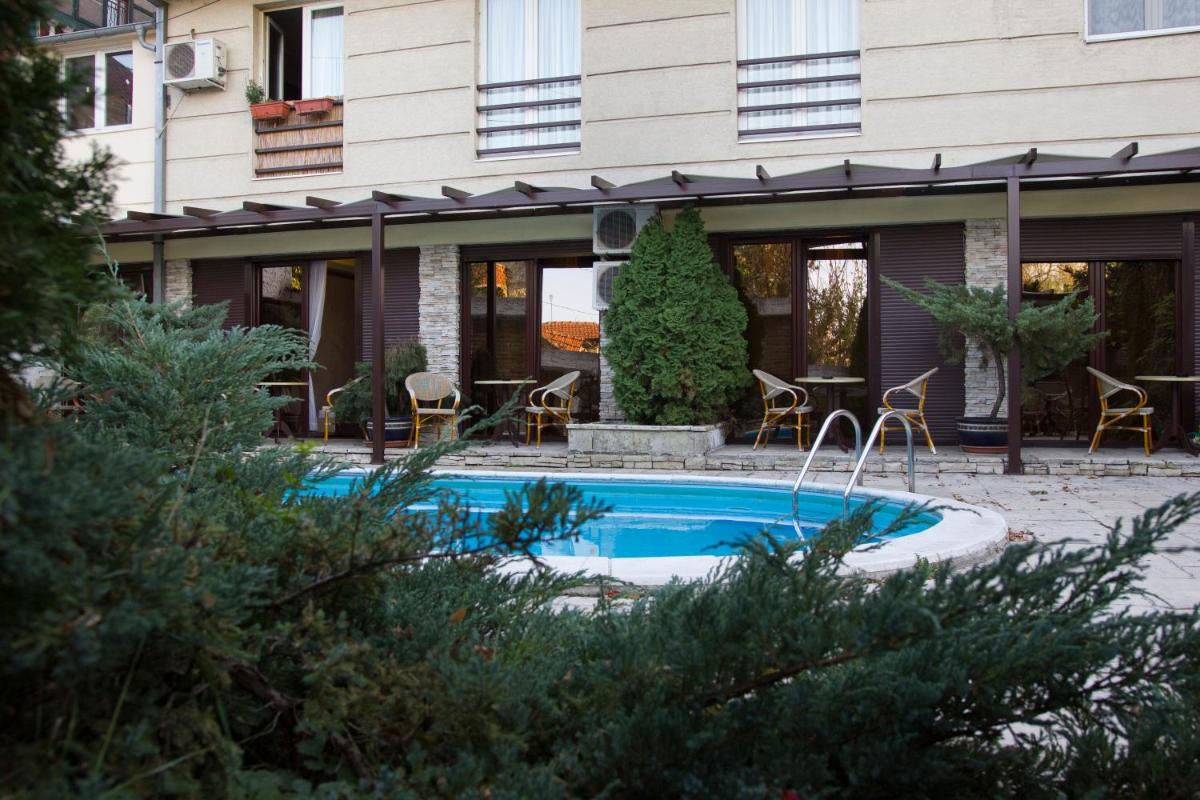 Vila Senjak - Housity