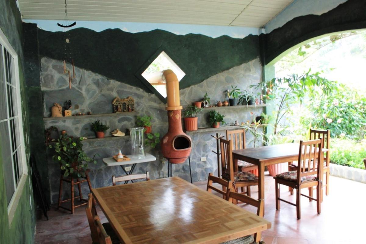 El Oasis Hotel y Restaurante - Housity