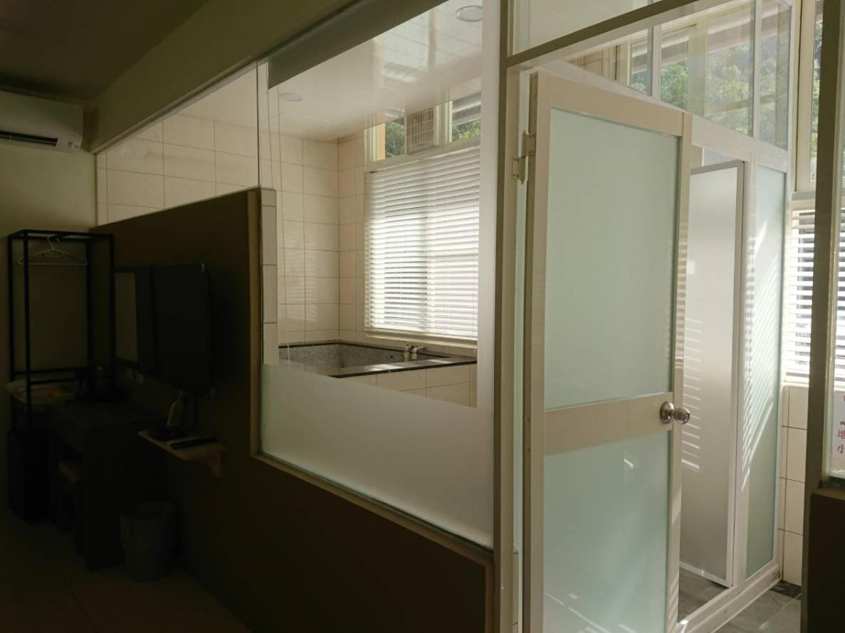 Dainty Spa Hotel - Housity