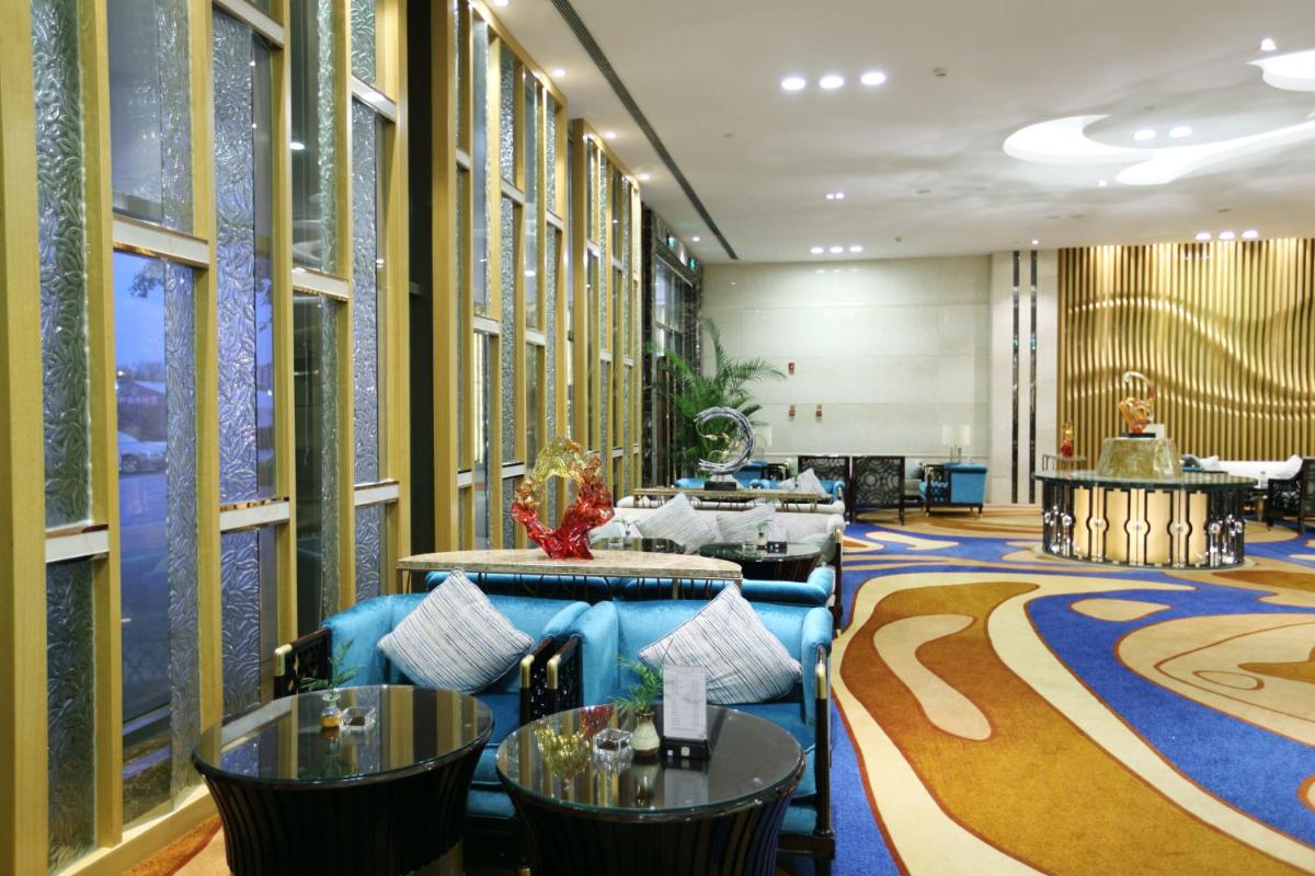 Empark Hotel Fuzhou Exhibition Centre - Housity
