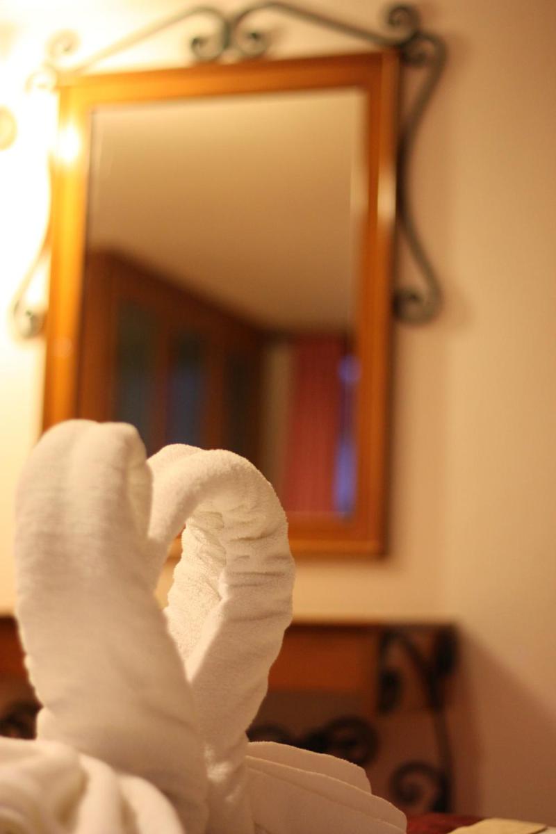 Your Place Inn - Housity