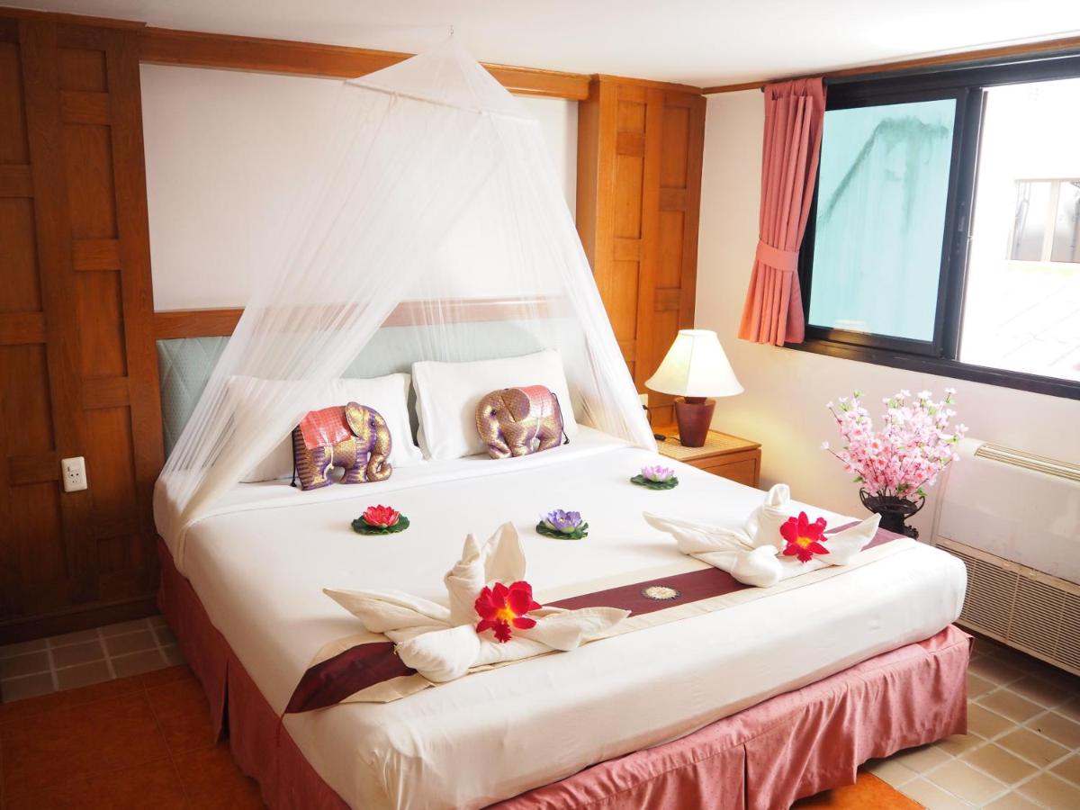 Your Place Inn - Housity