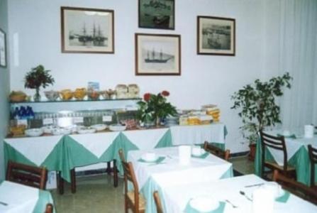 Hotel Valentino - Housity