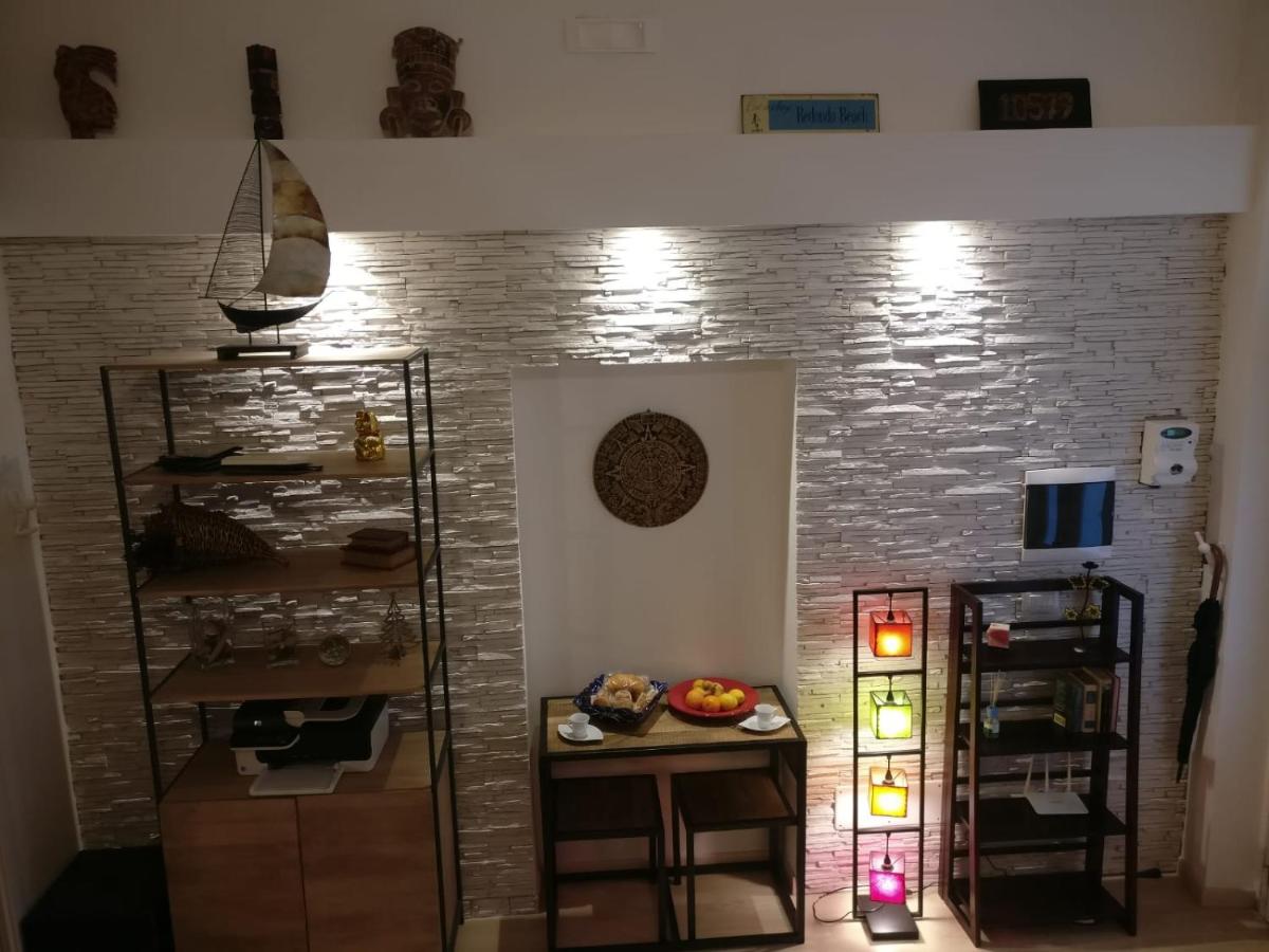 4 Via Valona - executive luxury apartment - Housity