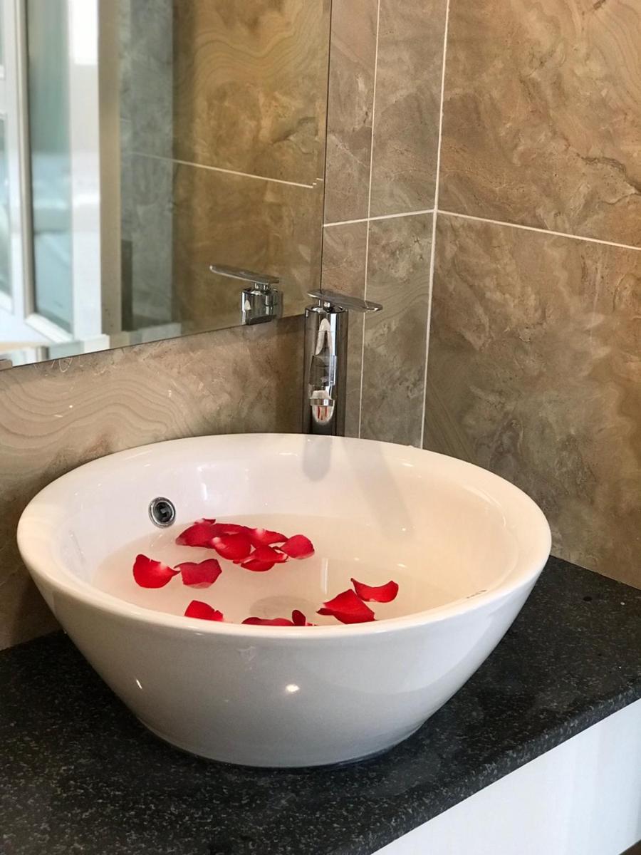 Suitetrails - Hotel Hoai Anh