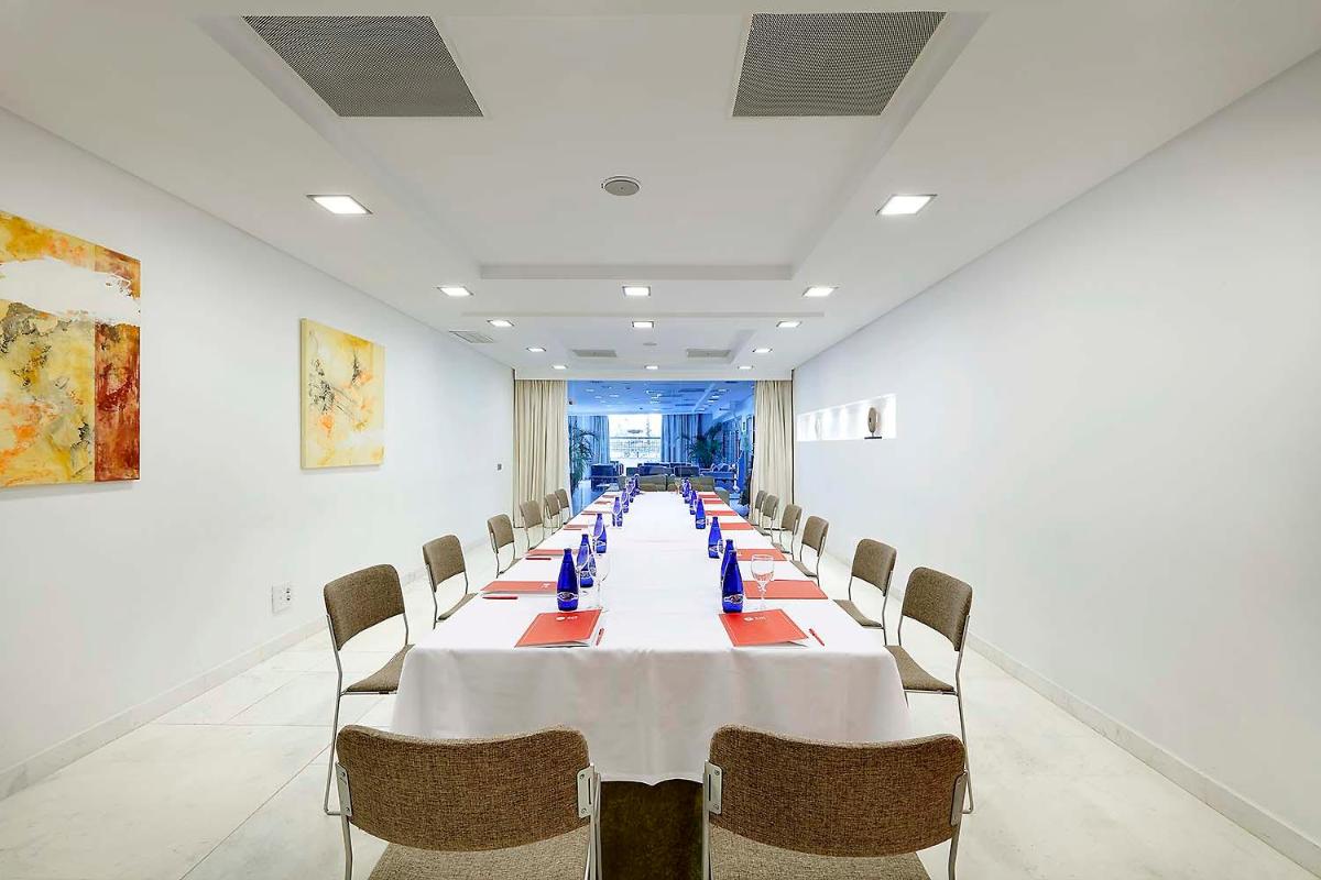 Zona business o sala de conferencias en Exe Estepona Thalasso & Spa- Adults Only