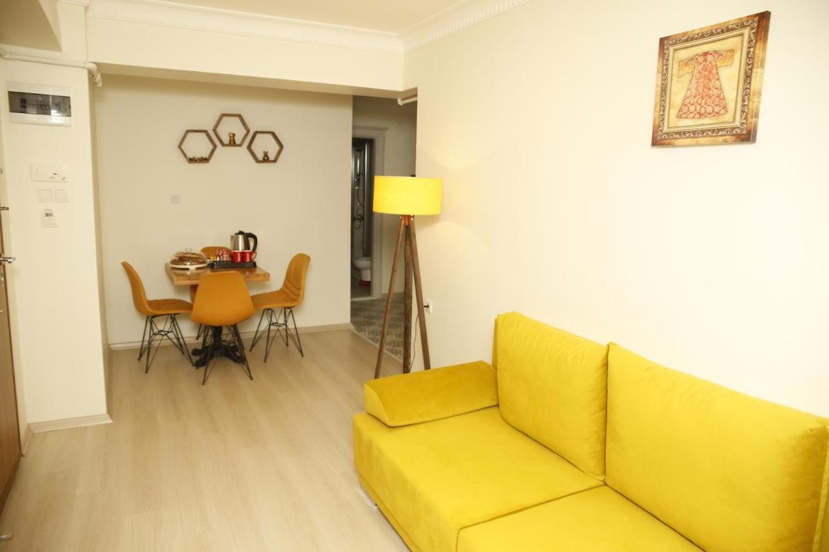 Pera Colour House - Housity