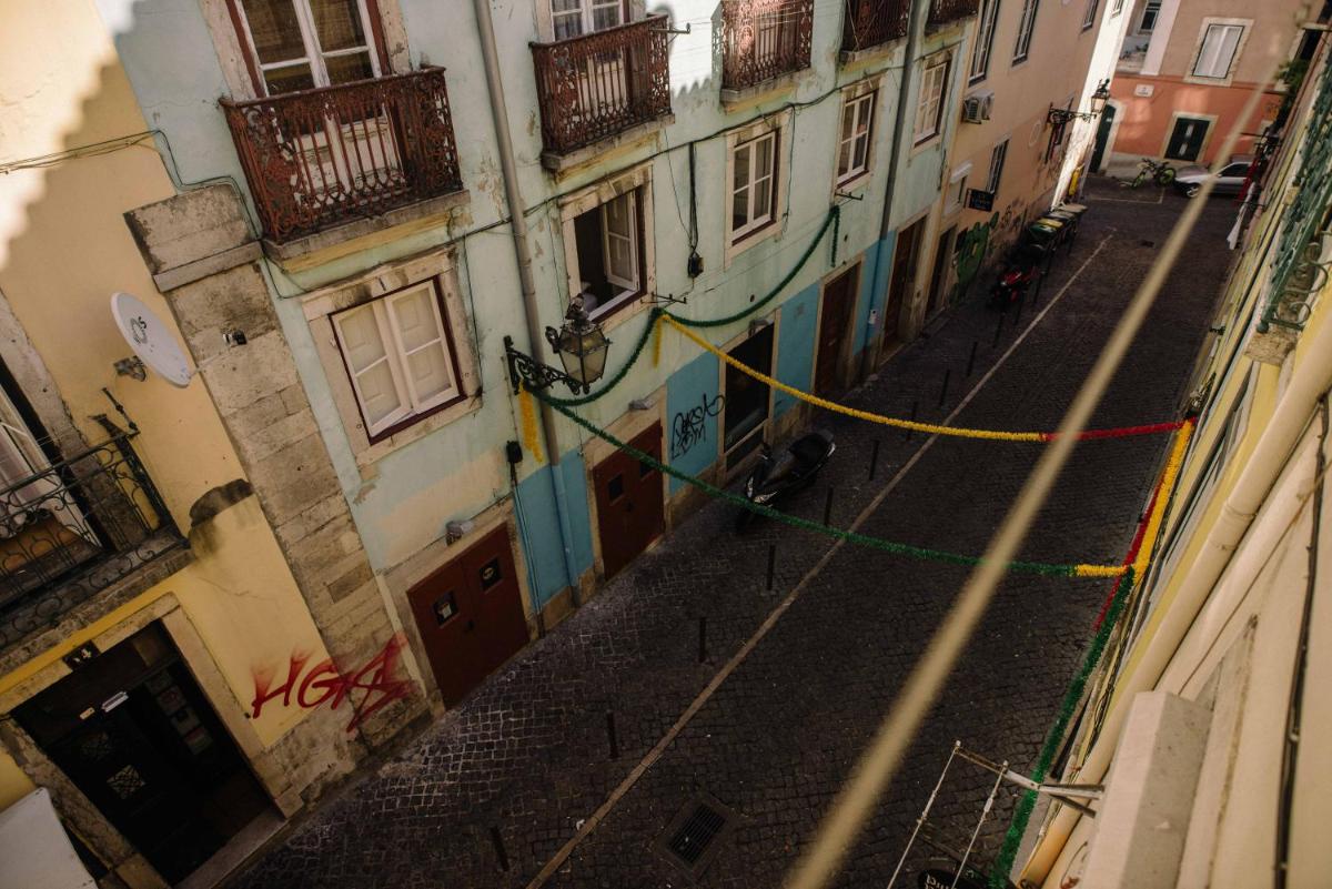 The Blue House - Lively Bairro Alto - Housity