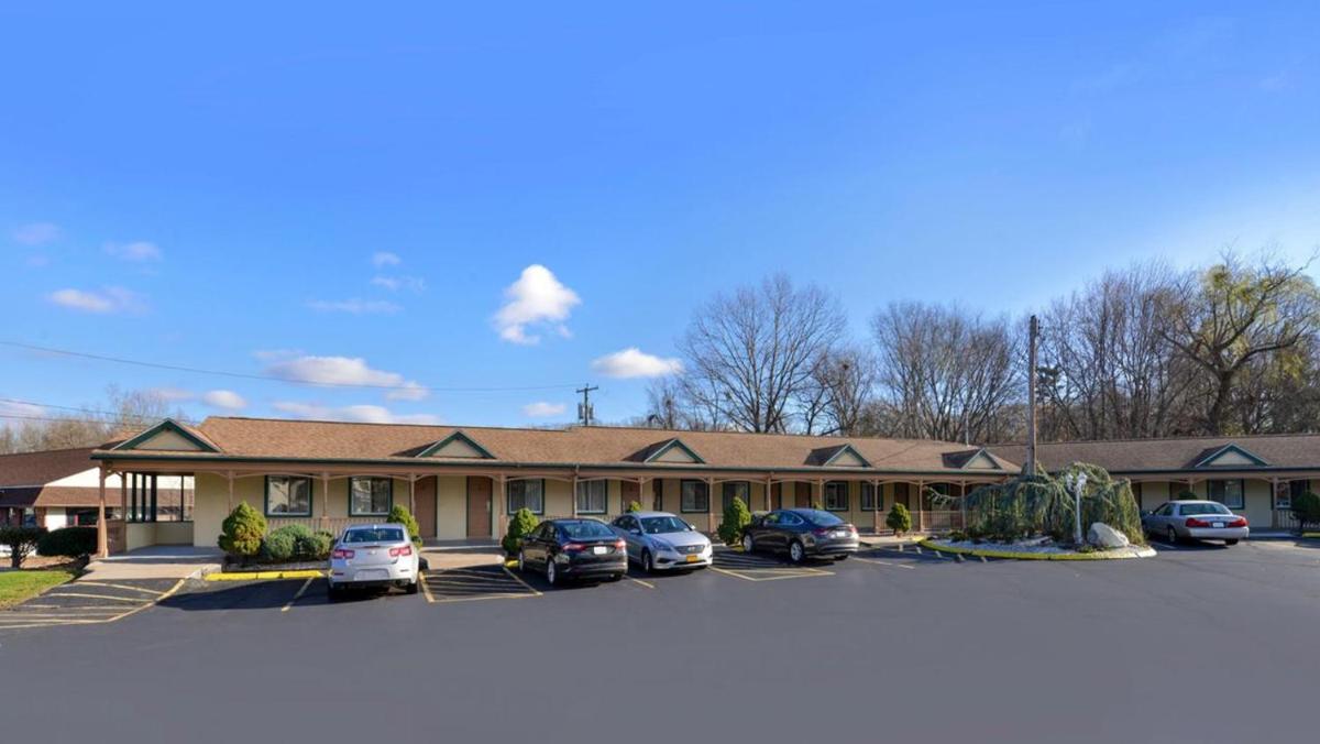 Cheshire Welcome Inn - Housity