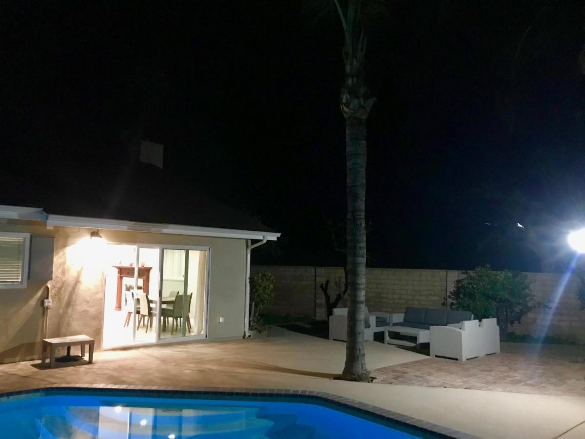 11640 Gothic Avenue - Housity