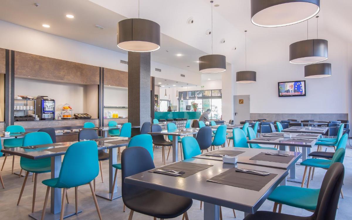Hotel Venture Sant Cugat - Housity