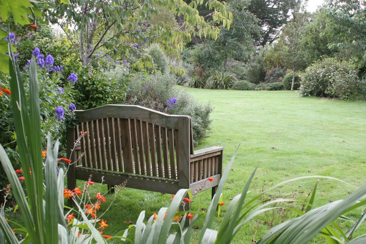 Millton Park Estate - Housity