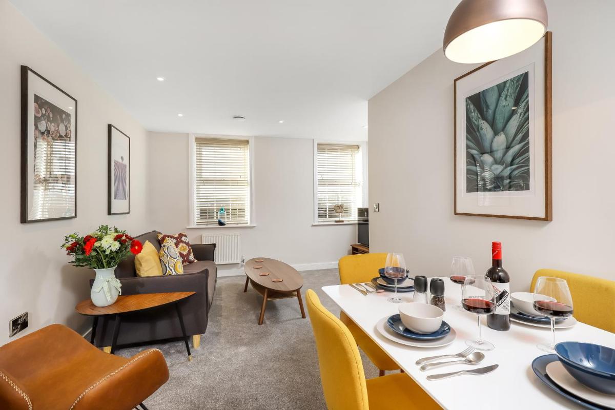 Executive Apartments - Housity