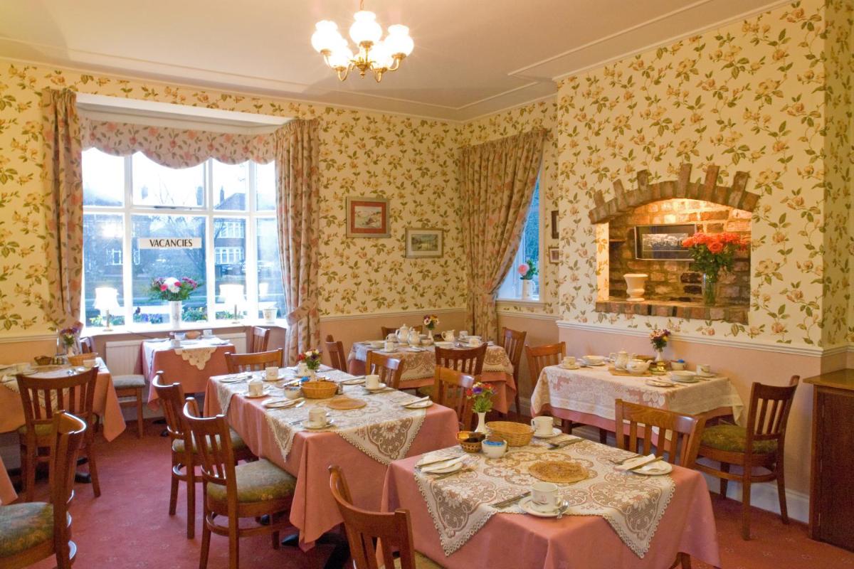 Midway Guest House - Housity