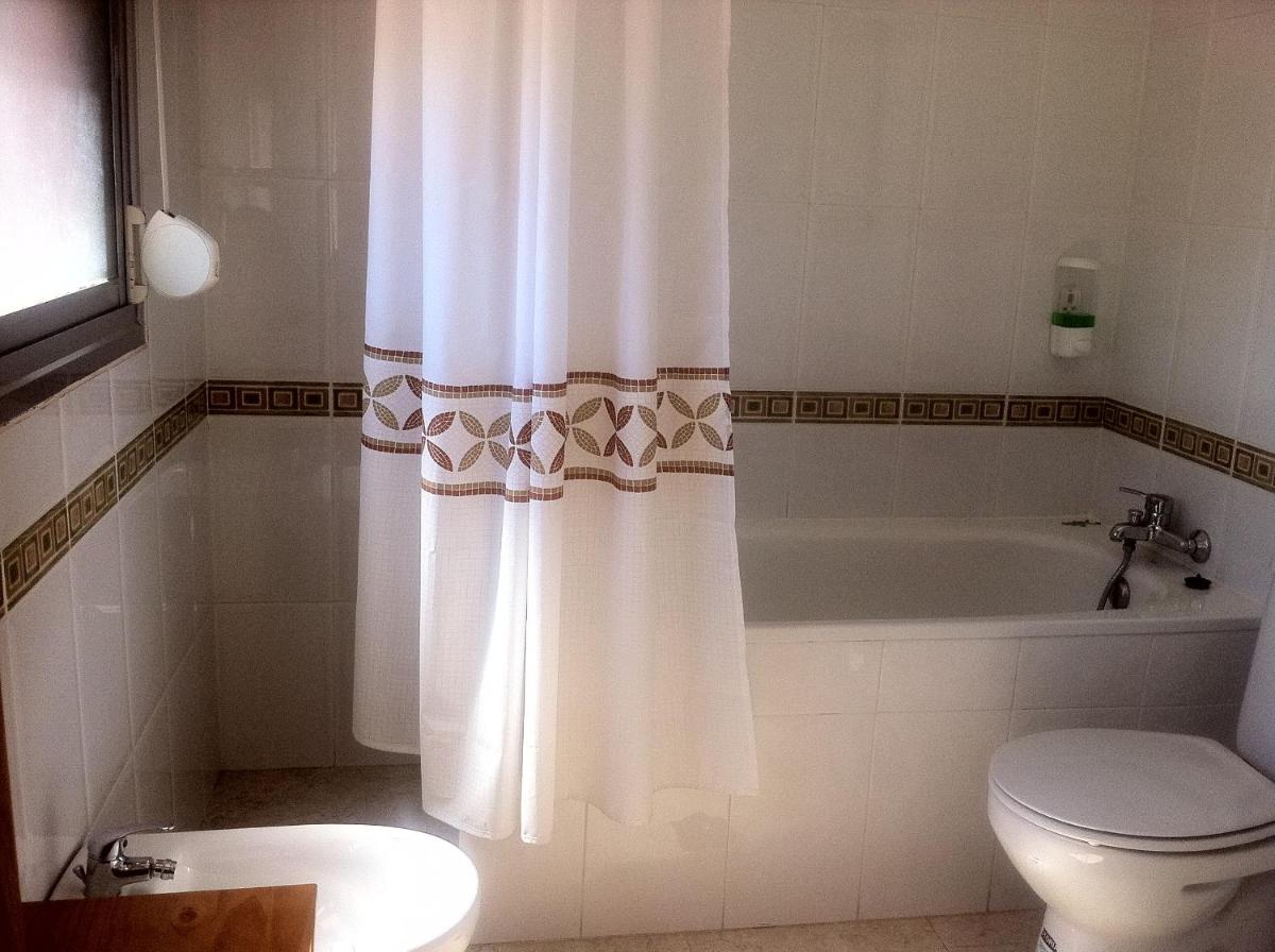 Hostal Madrid Paris - Housity