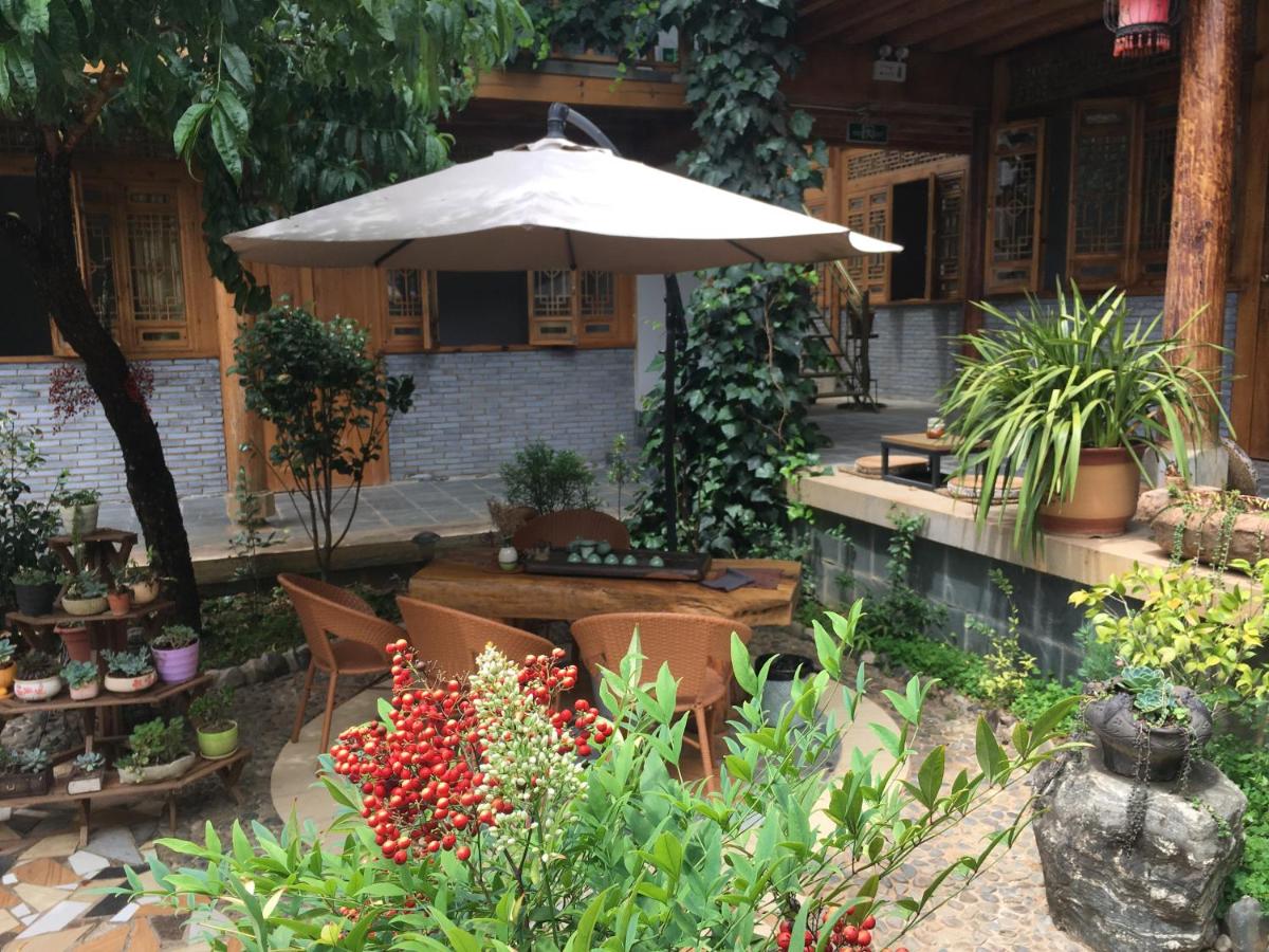Tourist Courtyard Hotel - Housity