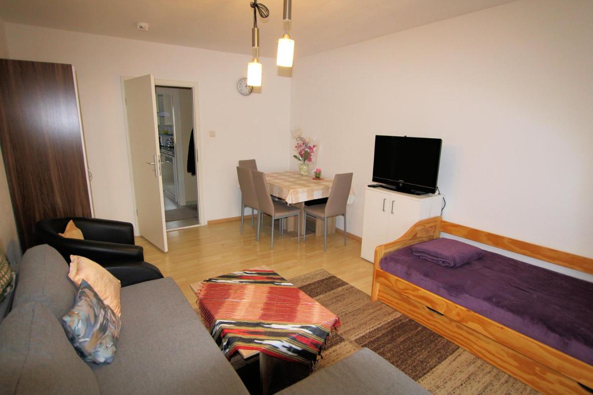 Private Apartment - Mittelfeld - Hizvo