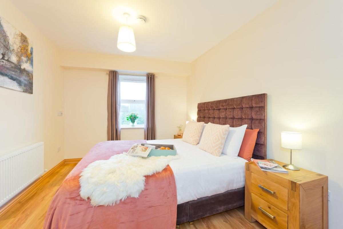 Five Lamps Suites - Housity
