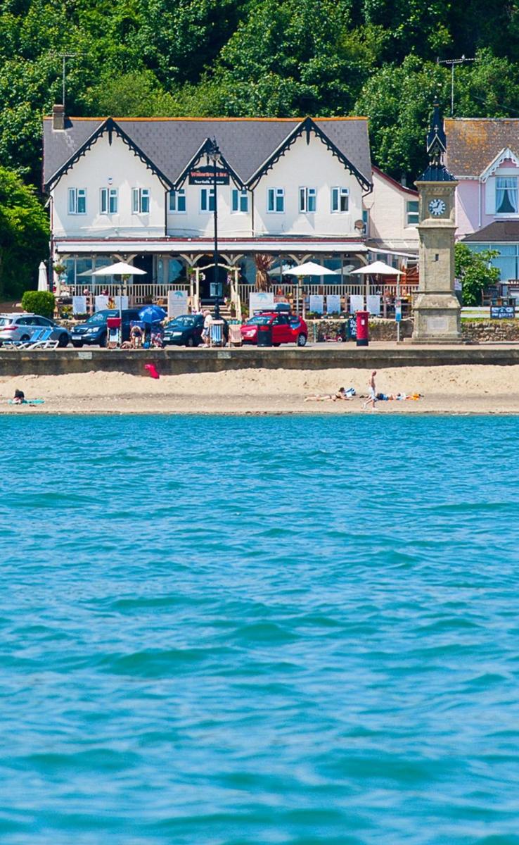 Waterfront Inn - Housity