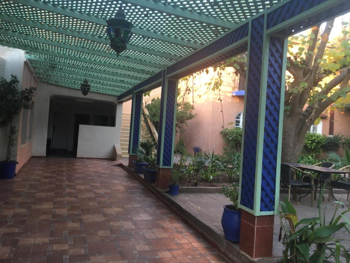 Hotel Le Coq Hardi - Housity