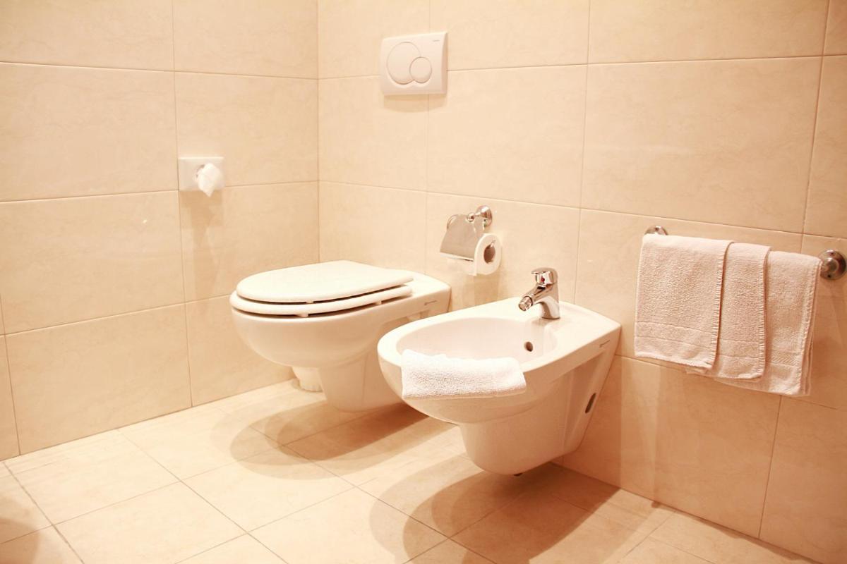 c-hotels International - Housity