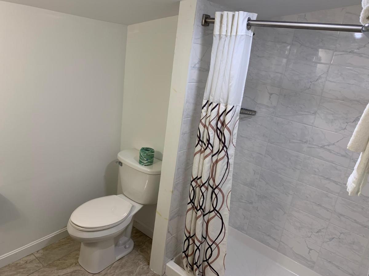 Four Winds Country Motel - Housity
