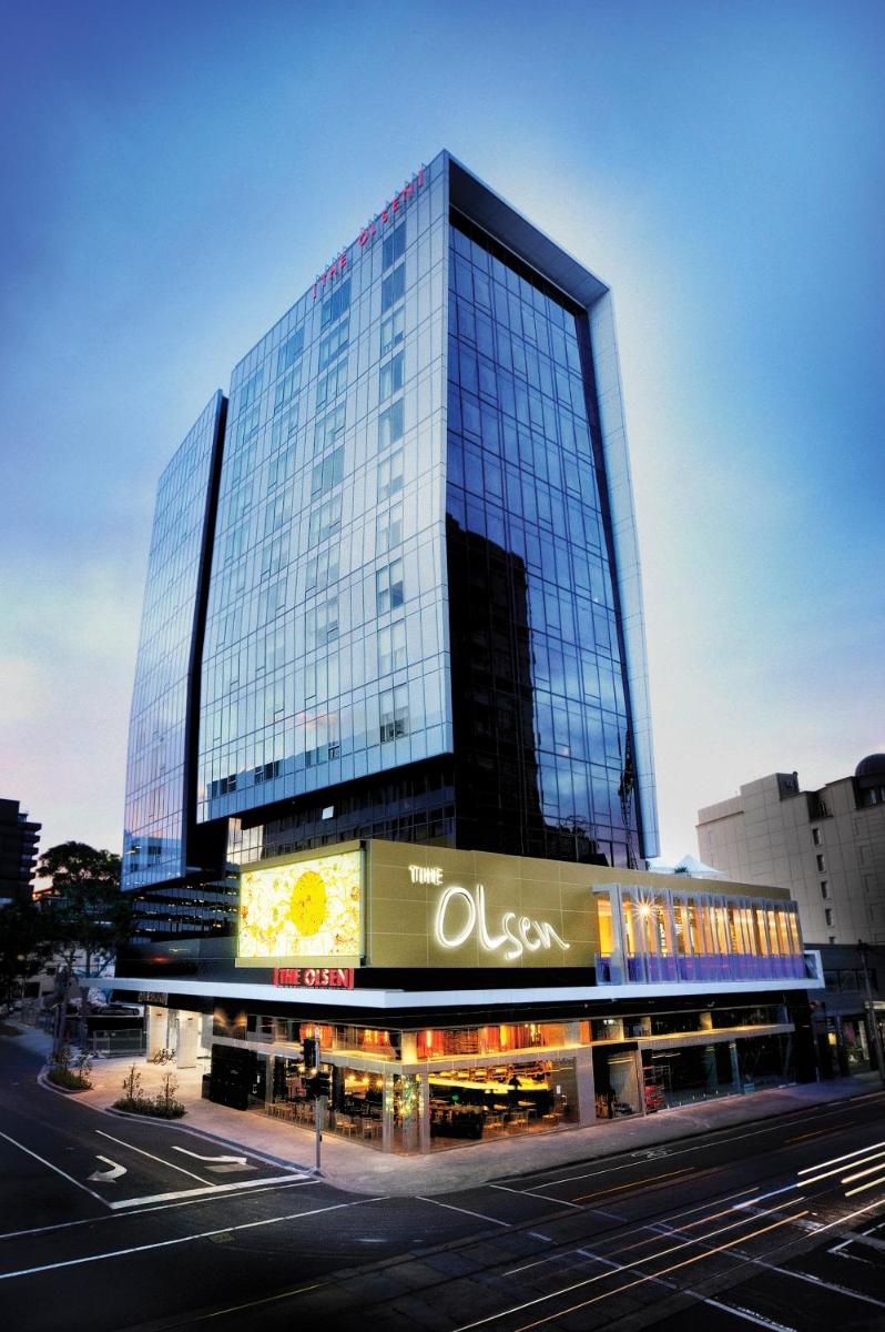 The Olsen Melbourne Art Series - Housity