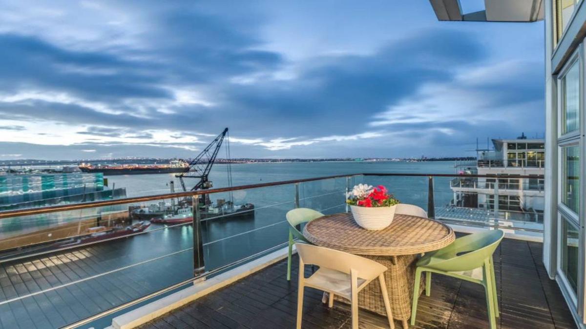 Princes Wharf's truly stunning North-West Loft - Housity