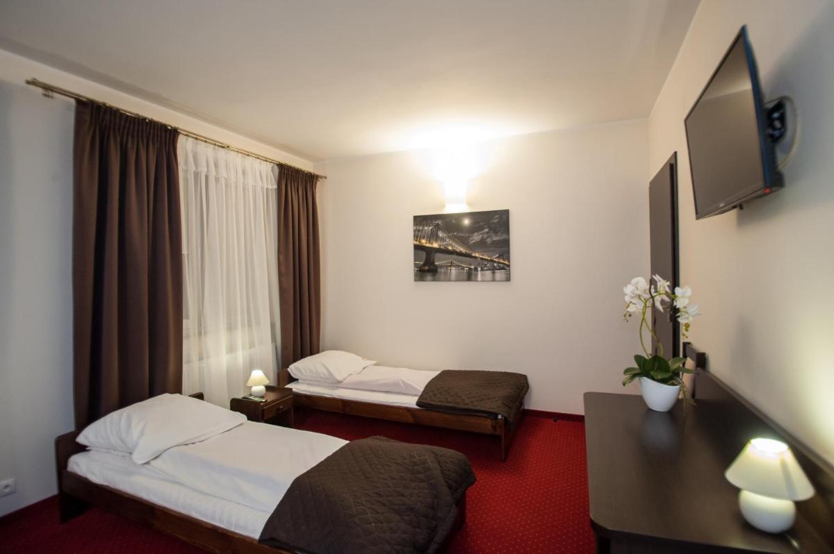 Hotel Graal Targowisko - Housity