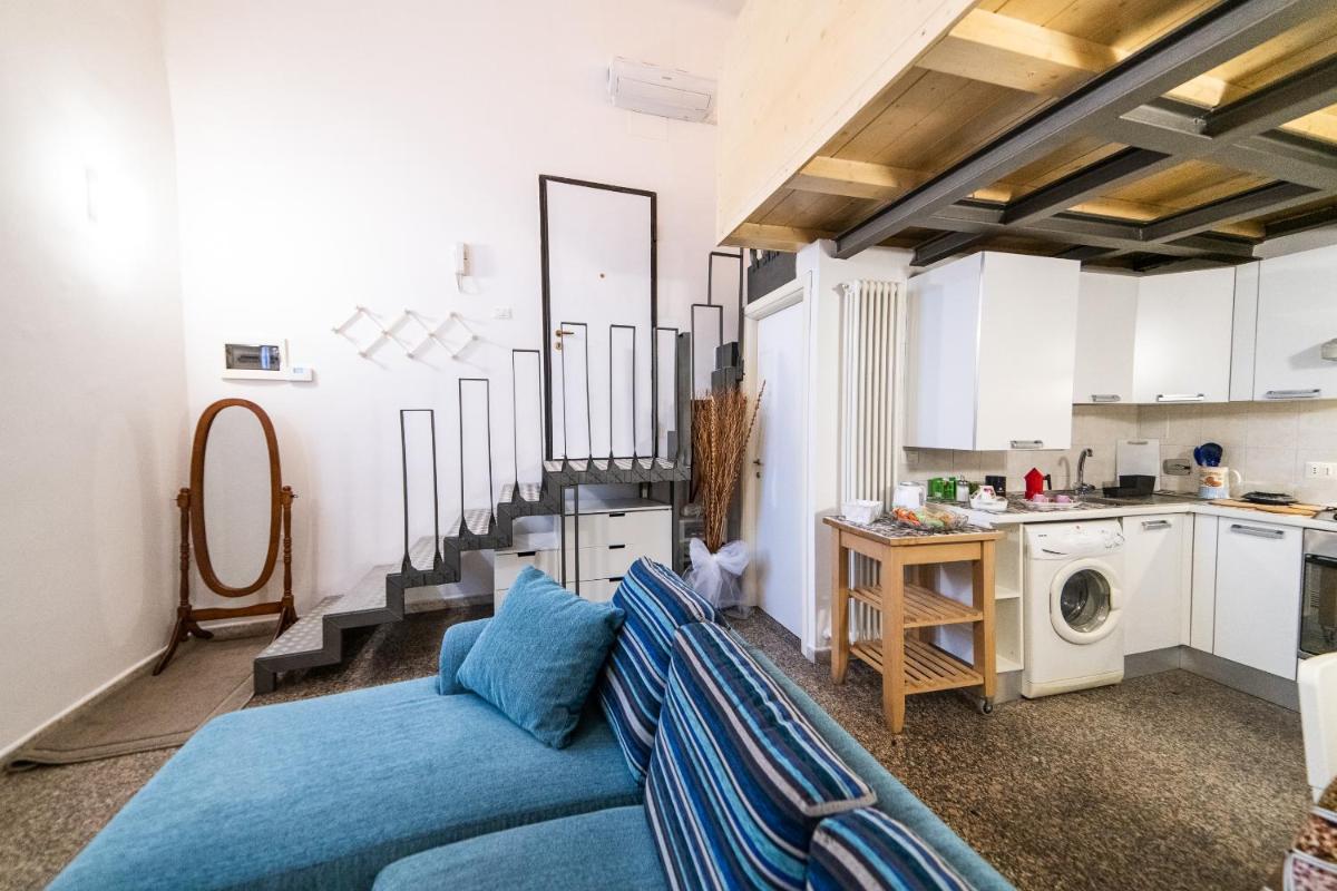 Anais' Loft- OSP. SANT'ORSOLA-FIERA - Housity