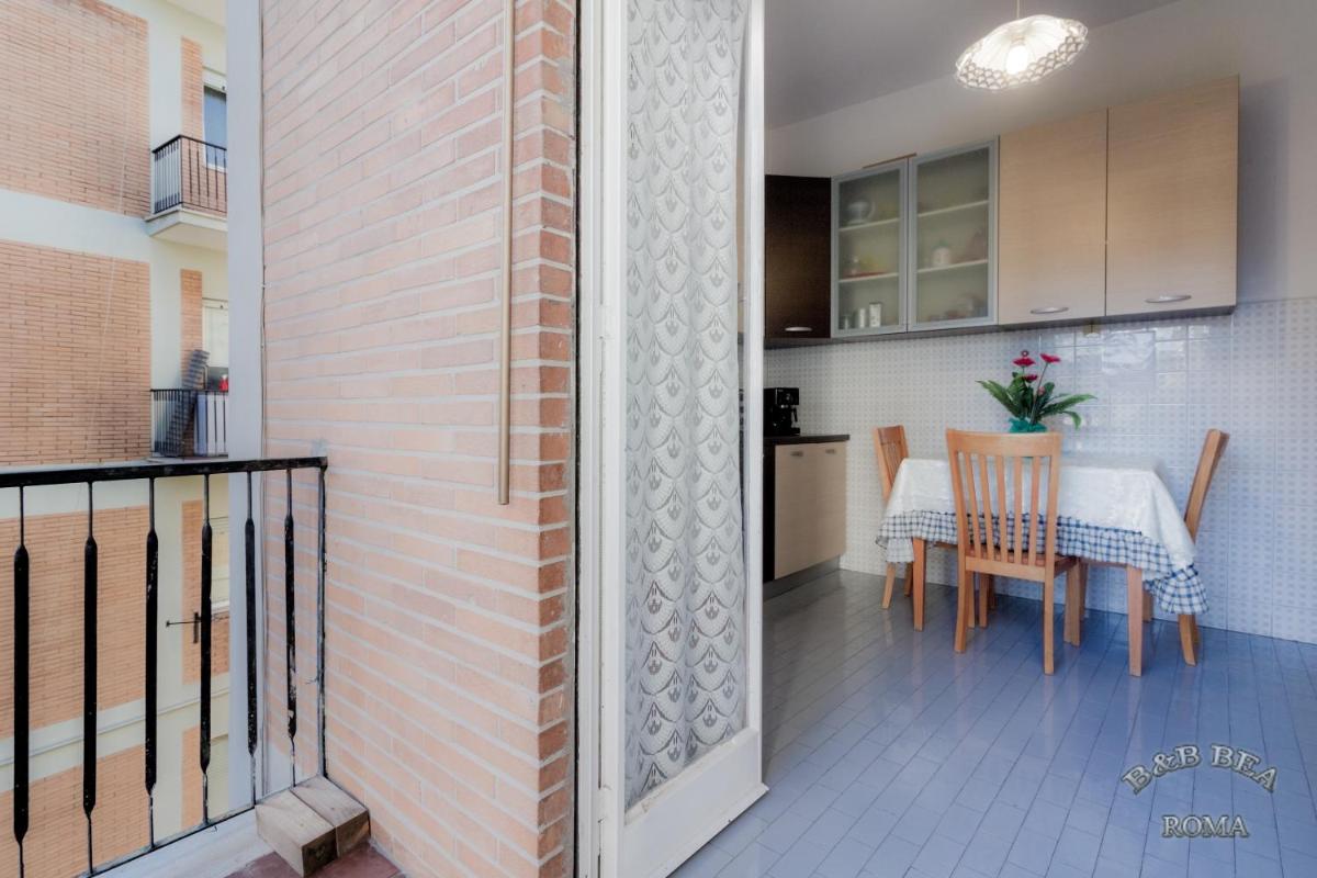 Bea Roma - Housity
