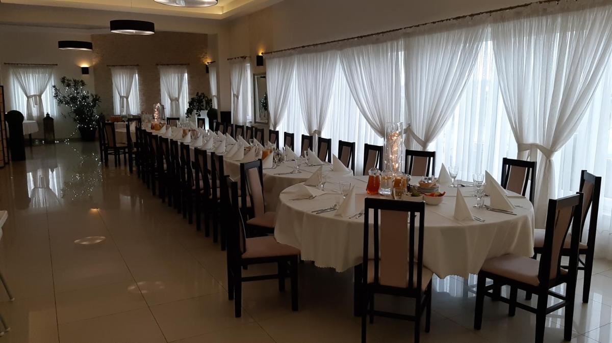 Hotel Graal Targowisko - Housity