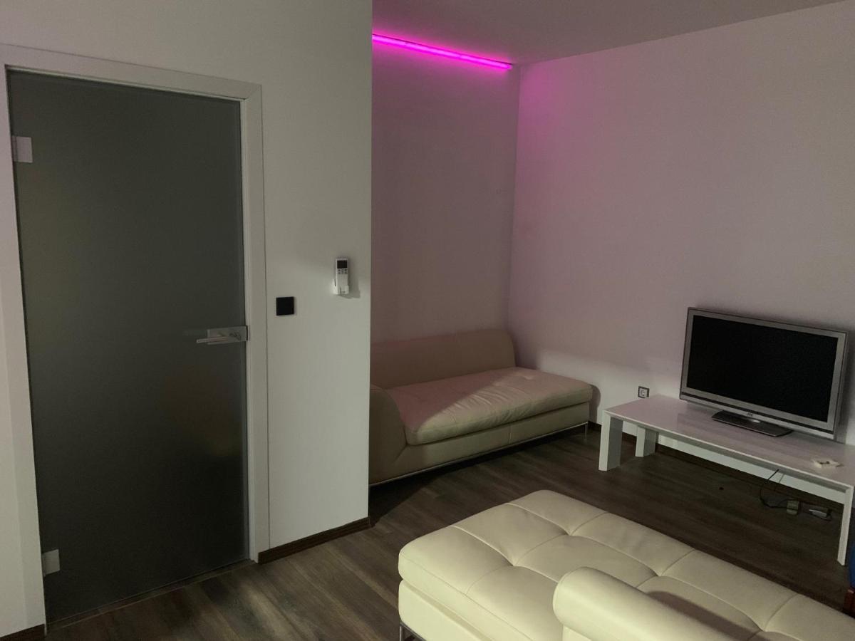 Lilia 2 Self-Check in apartment, near food and drink shop open until 10 pm and free parking area - Housity