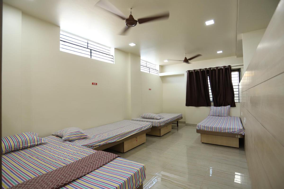 Hotel Pride Executive - Housity